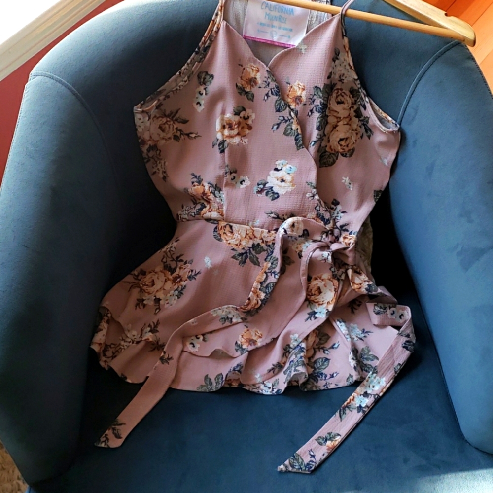 Floral Wrap blouse!
